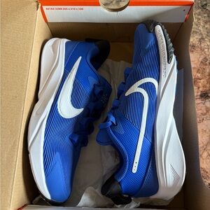 Nike boys star runner